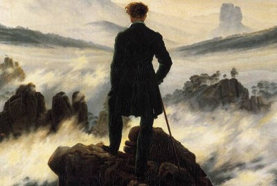 σκίτσο ενός άνδρα με μπαστούνι σε μια κορυφή βουνού