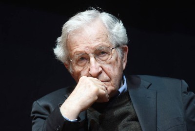 ο Noam Chomsky
