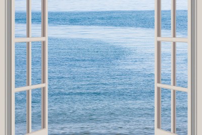 ανοιχτό παράθυρο με θέα τον ωκεανό