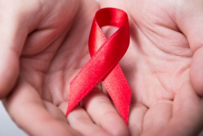 HIV: Η επιστήμη προχωρά η κοινωνία όμως δεν ακολουθεί, διατηρώντας το στίγμα