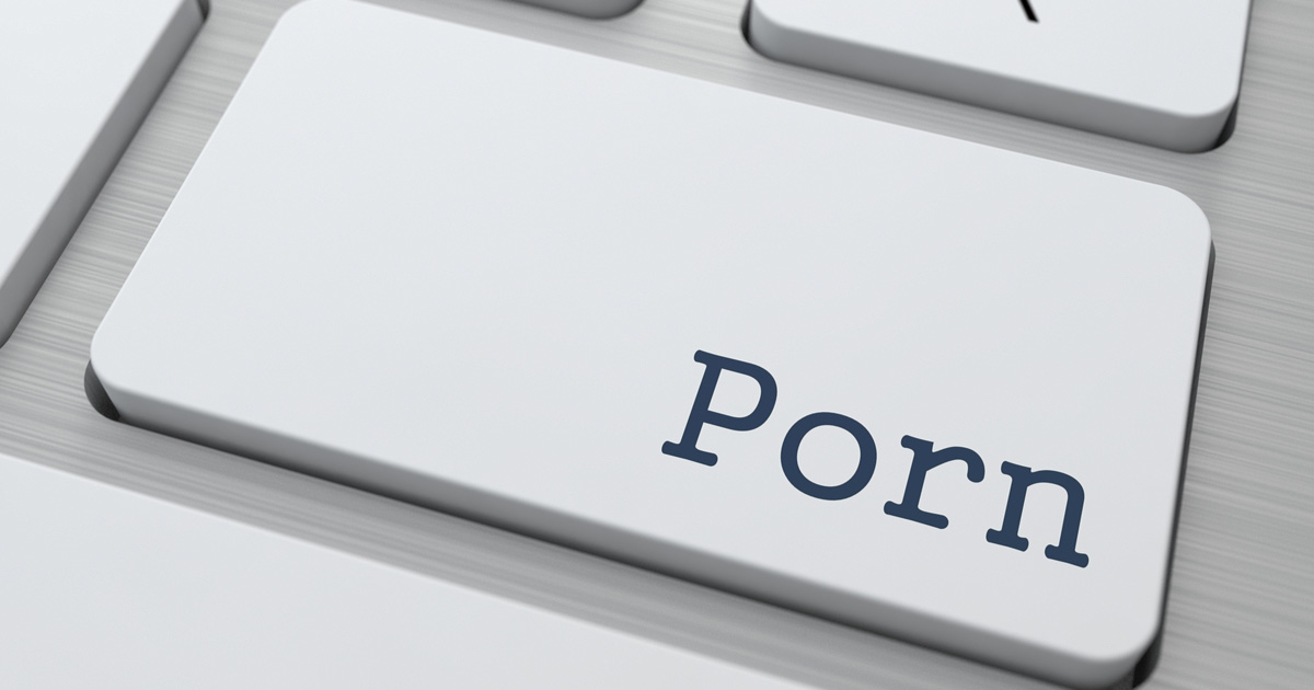 πλήκτρο από πληκτρολόγιο υπολογιστή που γράφει porn