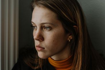 Για ποιο λόγο οι γυναίκες μπορεί να μην ανταποκρίνονται στις θεραπείες κατάθλιψης το ίδιο με τους άνδρες;