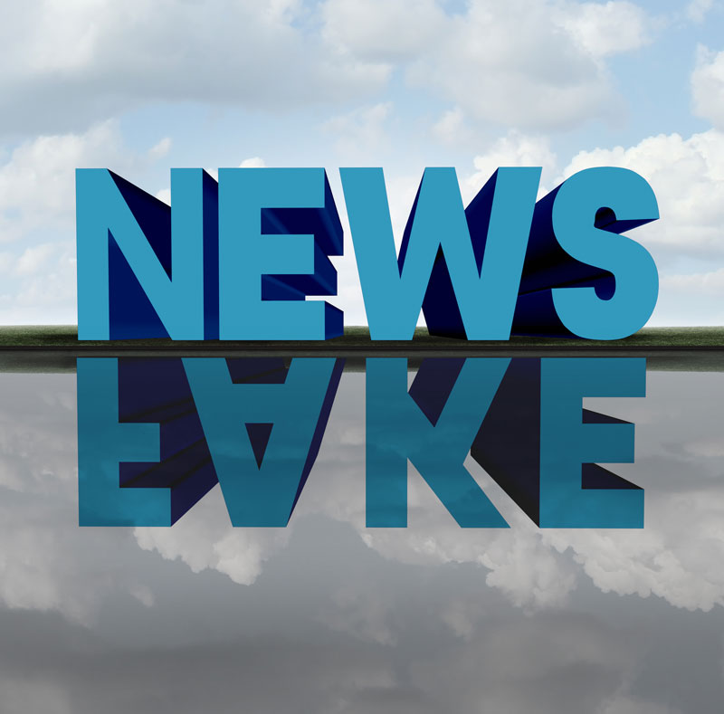 η λέξη News αντανακλάται ως Fake στο νερό